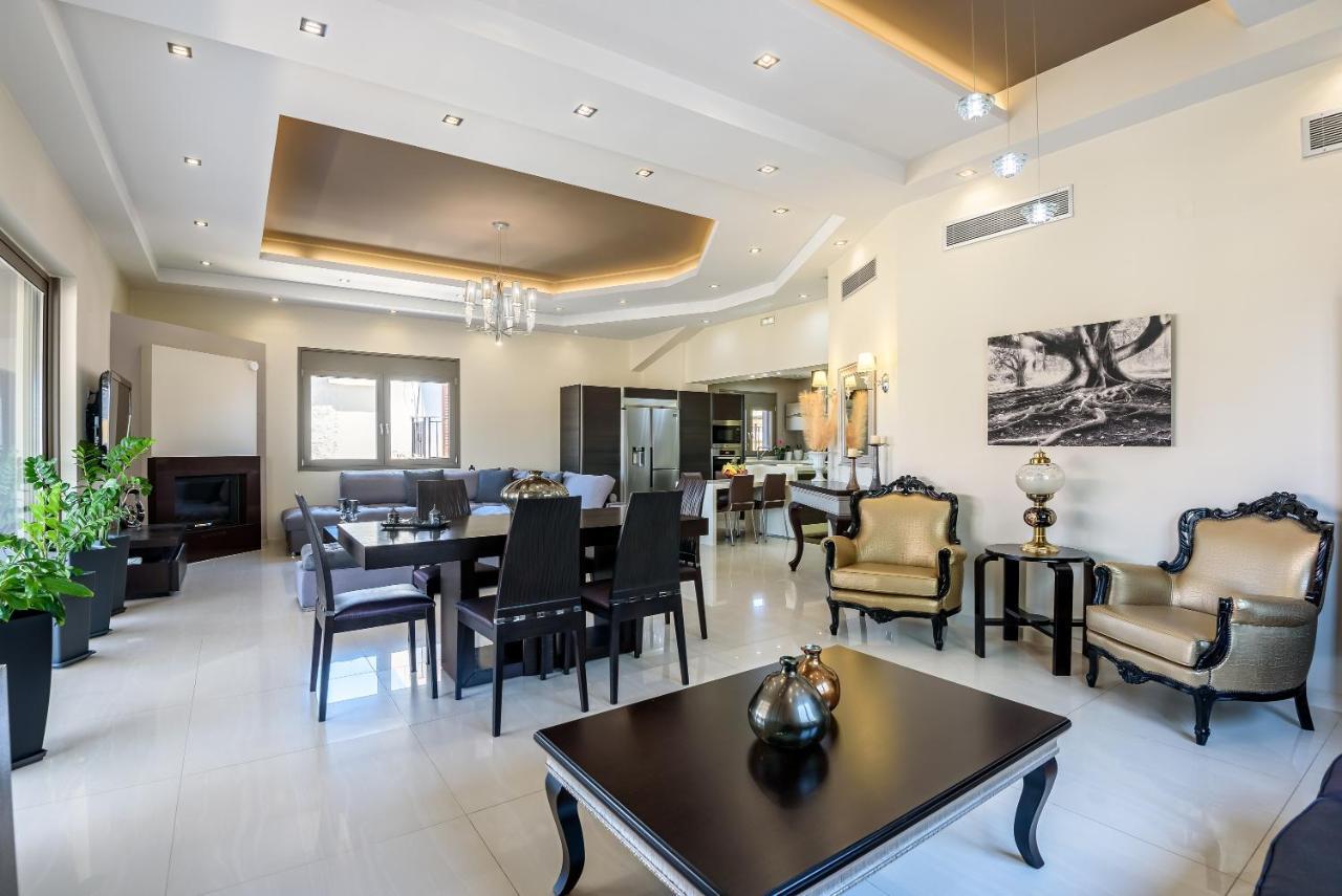 Luxury Villa In City Center With Rooftop Swimming Pool Chania  Exterior foto