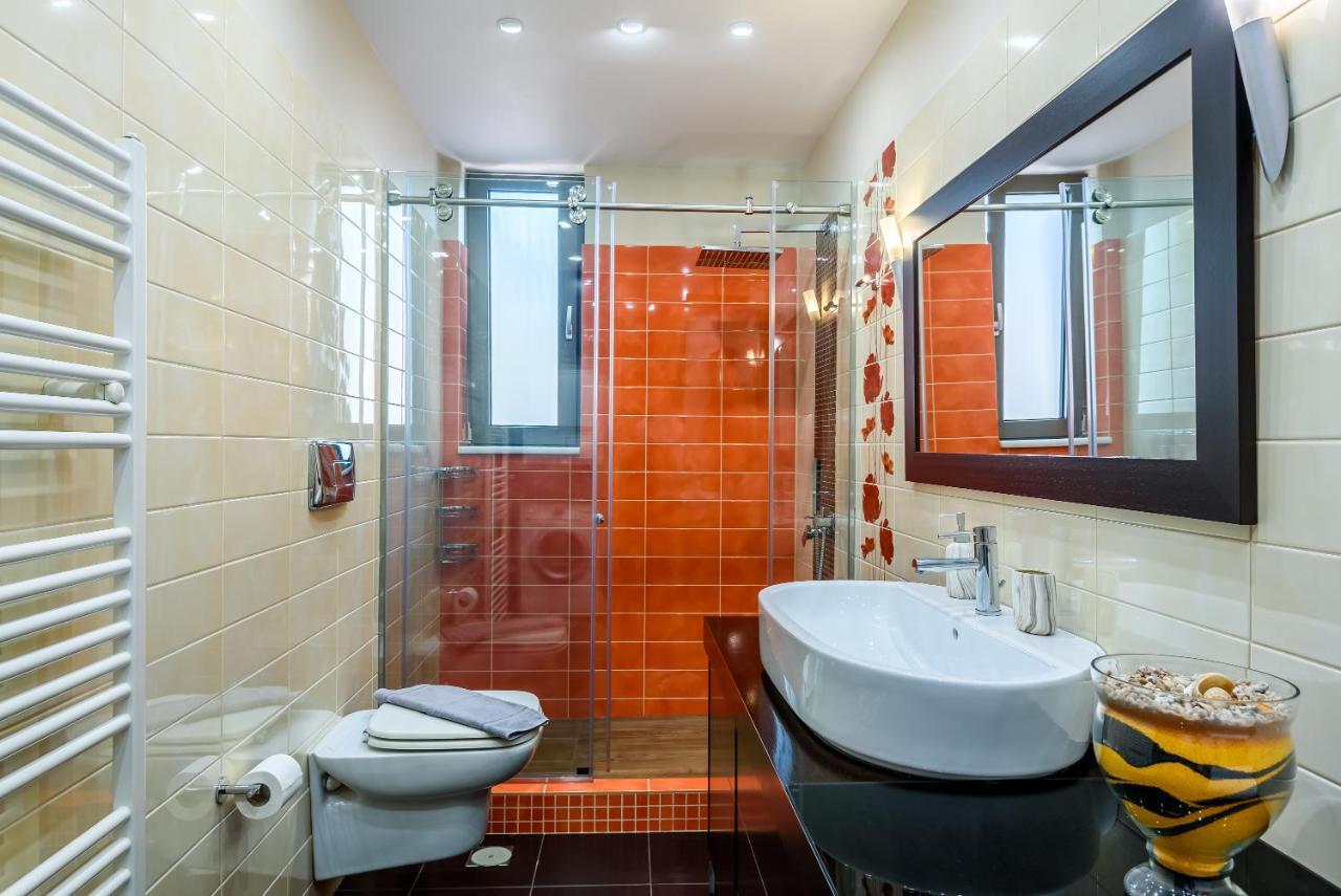 Luxury Villa In City Center With Rooftop Swimming Pool Chania  Exterior foto